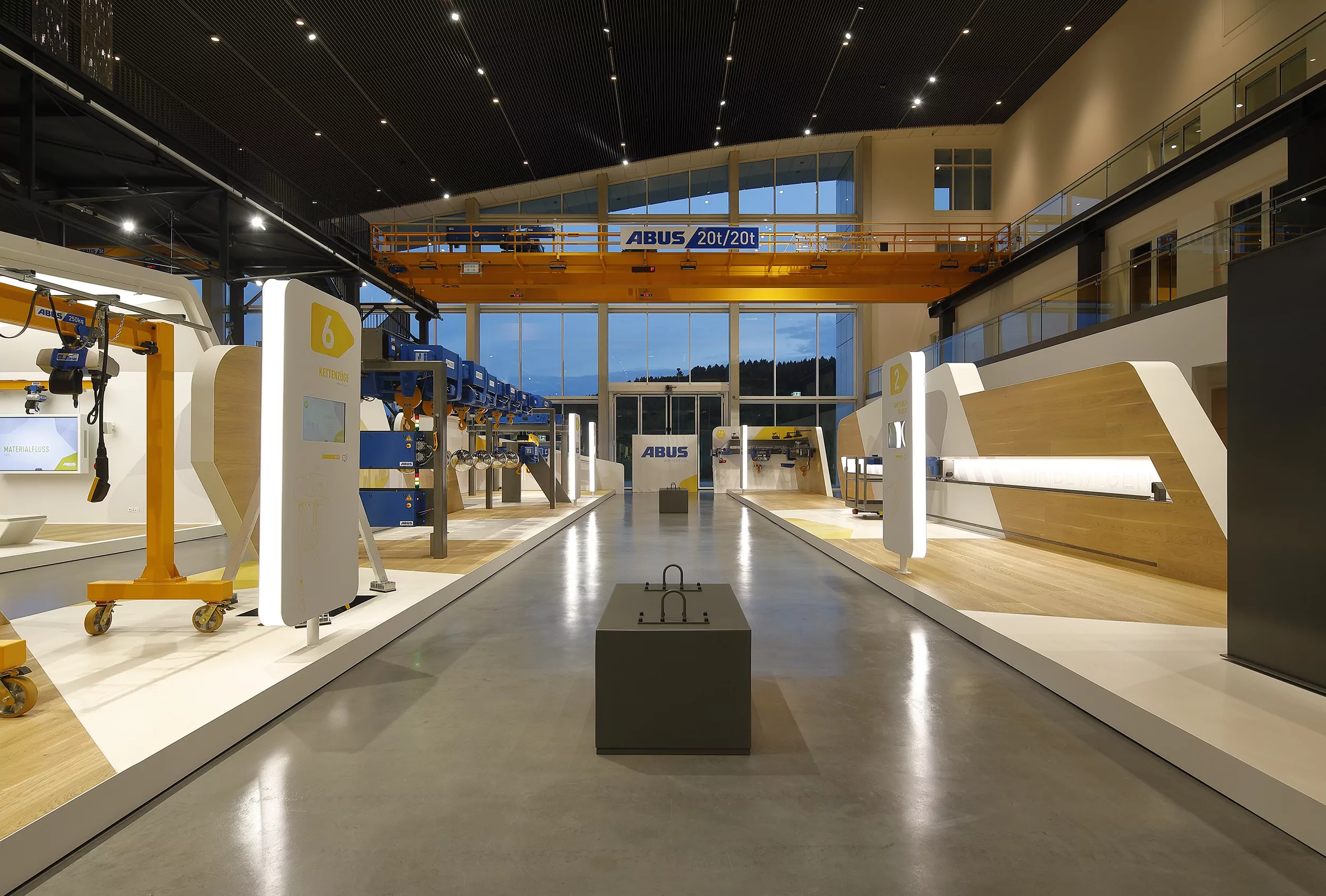 Updating media content, Abu's employees easily and intuitively realize their workplaces via the smartPerform Pro Designer Edition (Content Management) or automatically via synchronized file shares. The different playback stations are automatically updated via a network connection.