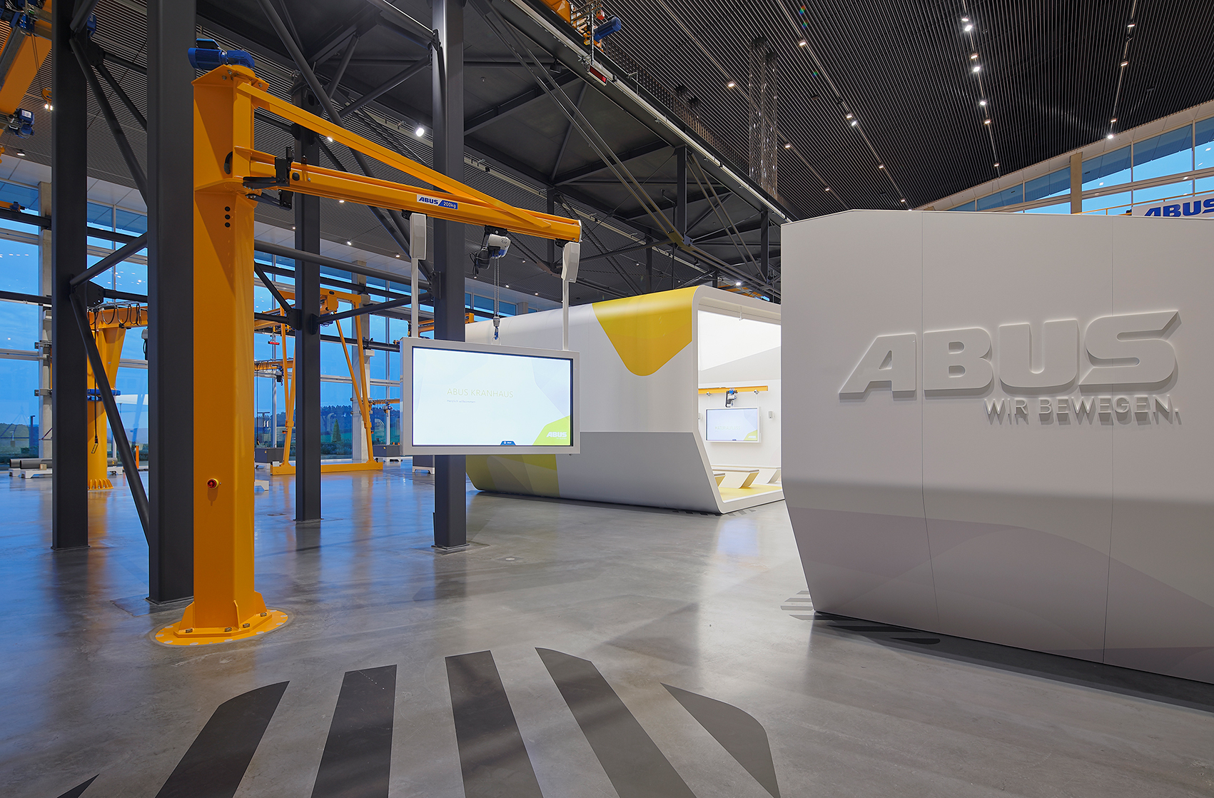 For more than 50 years, ABUS has been all about efficient and well-thought-out crane solutions for industrial and factory halls of all kinds. Abus Kransysteme GmbH is one of Europe's leading manufacturers and maintains production facilities for swing cranes and suspension systems and supports its customers worldwide with service and assembly services.