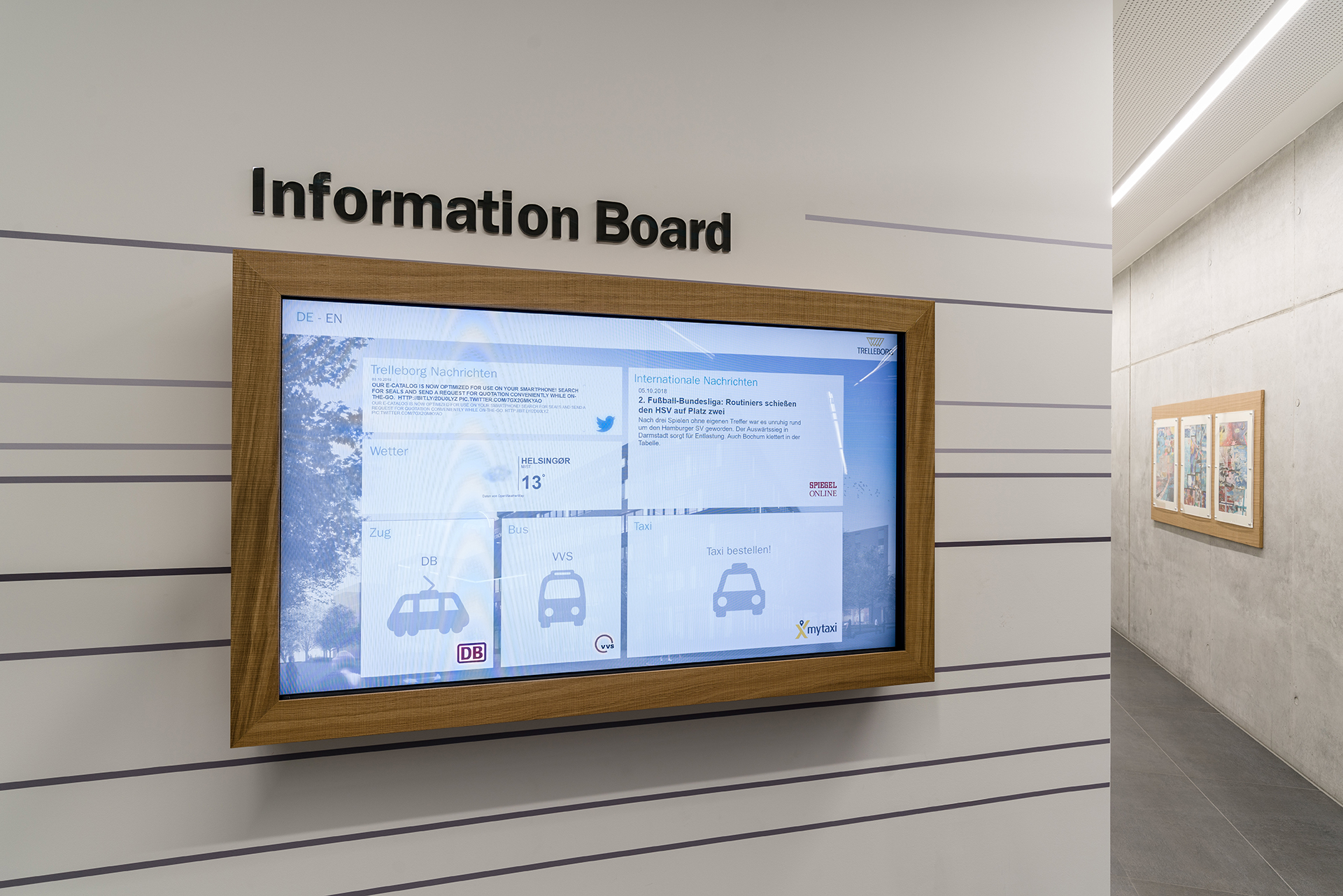 The Welcome Board is designed as an interactive touch display (digital black board) for the self-determined communication of information to visitors and employees. Language switching and multilingual content underscore the company's international focus. As a central information platform, the display offers not only product and brand information, but also new products about Trelleborg and news about the world (RSS feeds), enables taxi call and informs about bus and train connections.