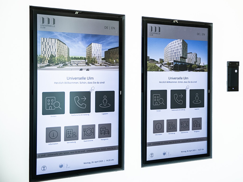 With the move to the modern new building on Pariser Platz in Stuttgart, the presentation and seminar technology is also to be modernized in a forward-looking way.